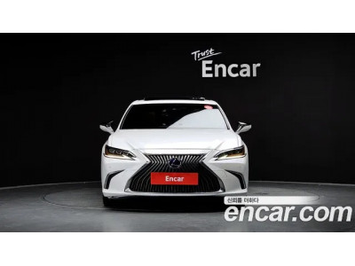 Lexus Is 2020 г.