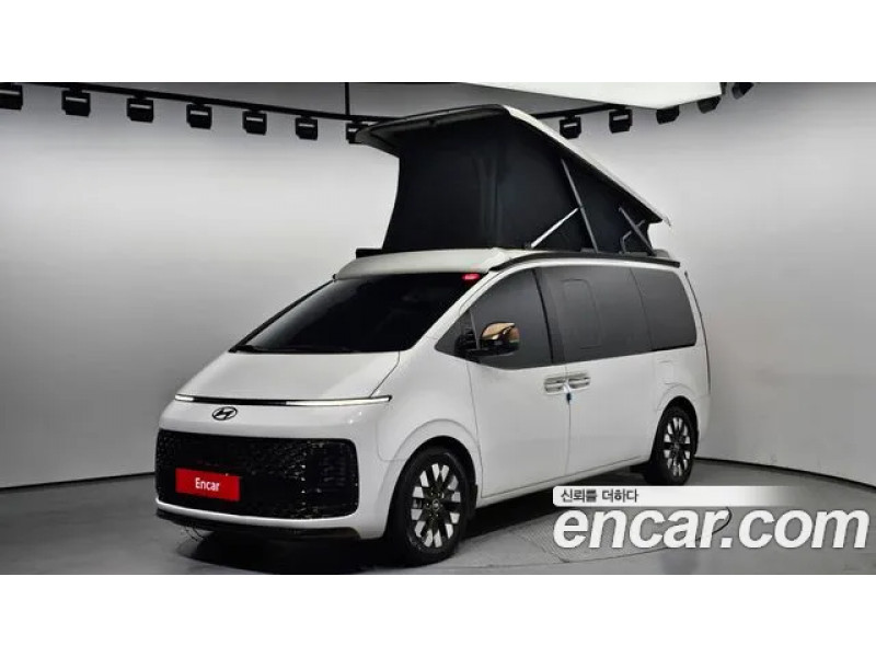 Hyundai Staria 2023 г.