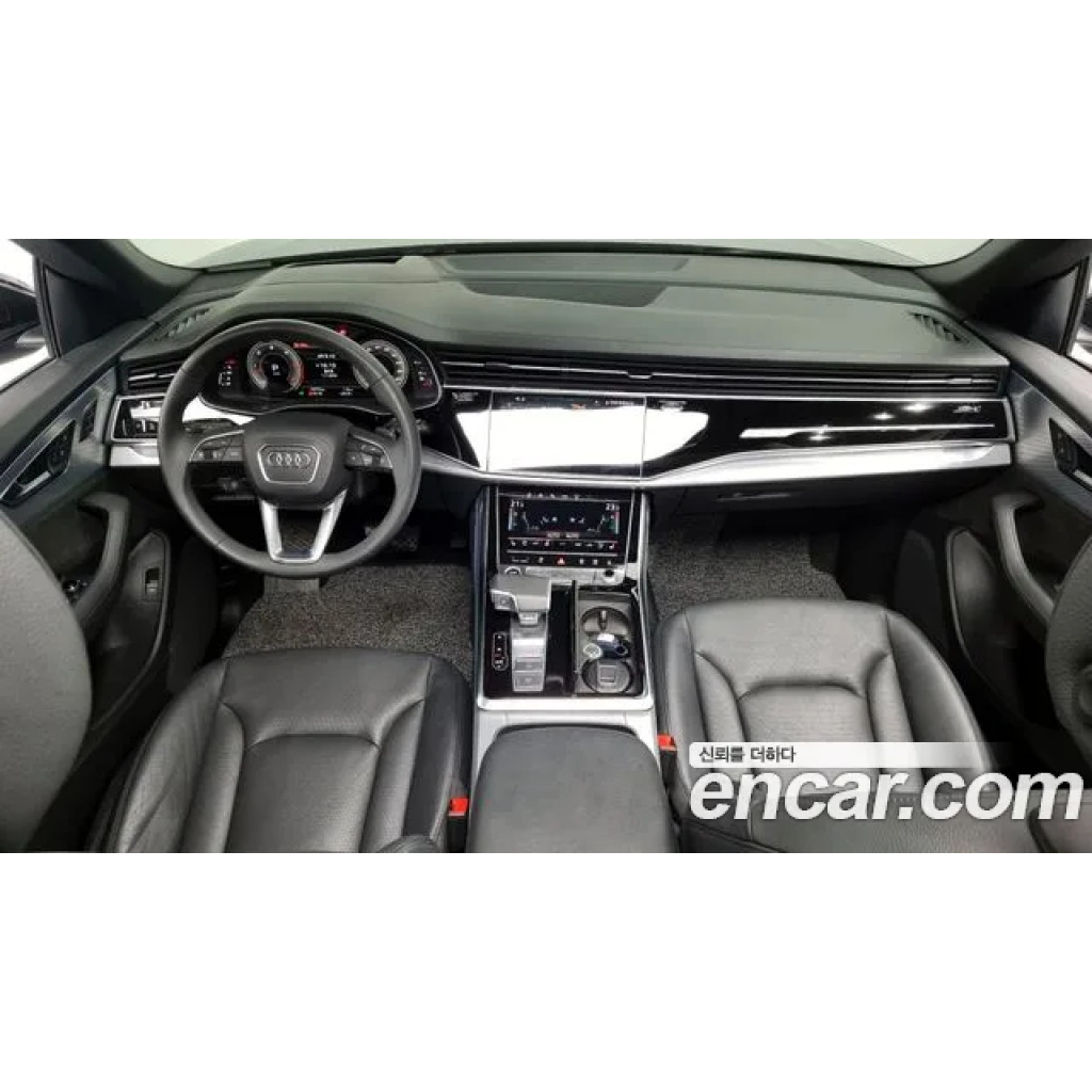 Audi Q8 2021 г.