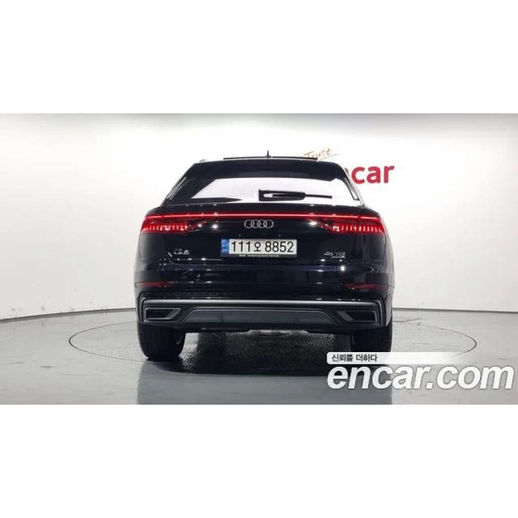 Audi Q8 2021 г.