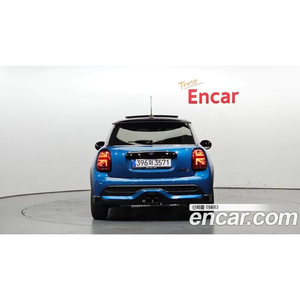 Mini Cooper 2023 г.