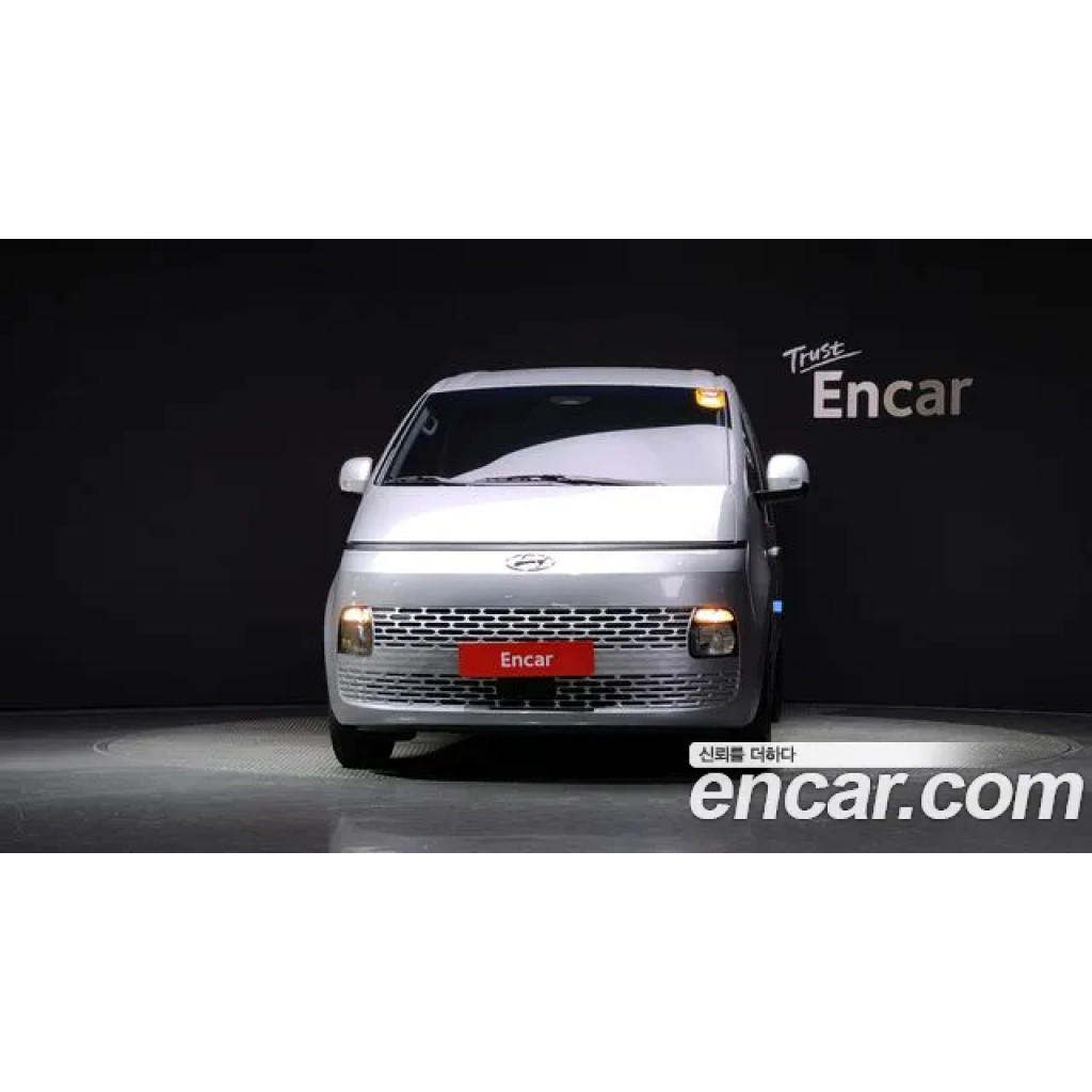 Hyundai Staria 2024 г.