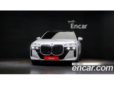 BMW i7 2023 г.