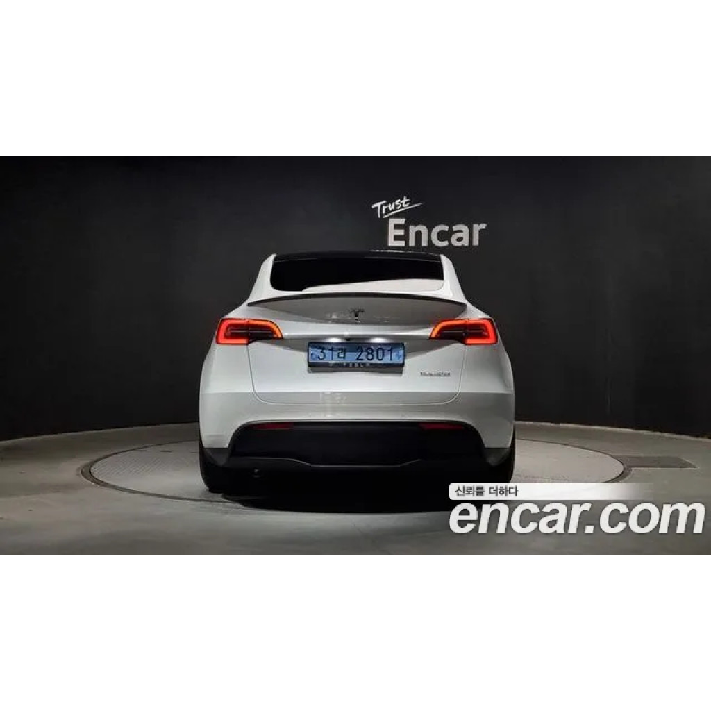 Tesla Model Y 2022 г.