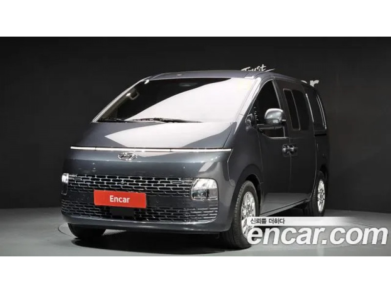Hyundai Staria 2023 г.