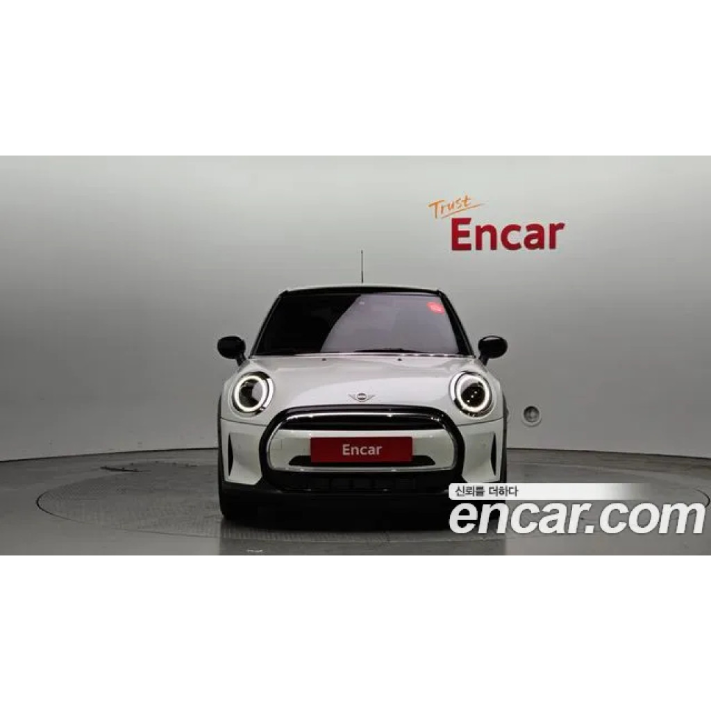 Mini Cooper 2024 г.