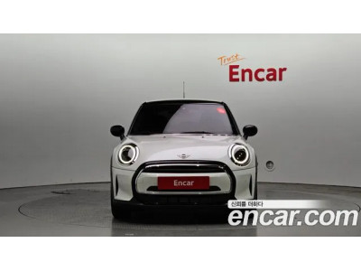 Mini Cooper 2024 г.