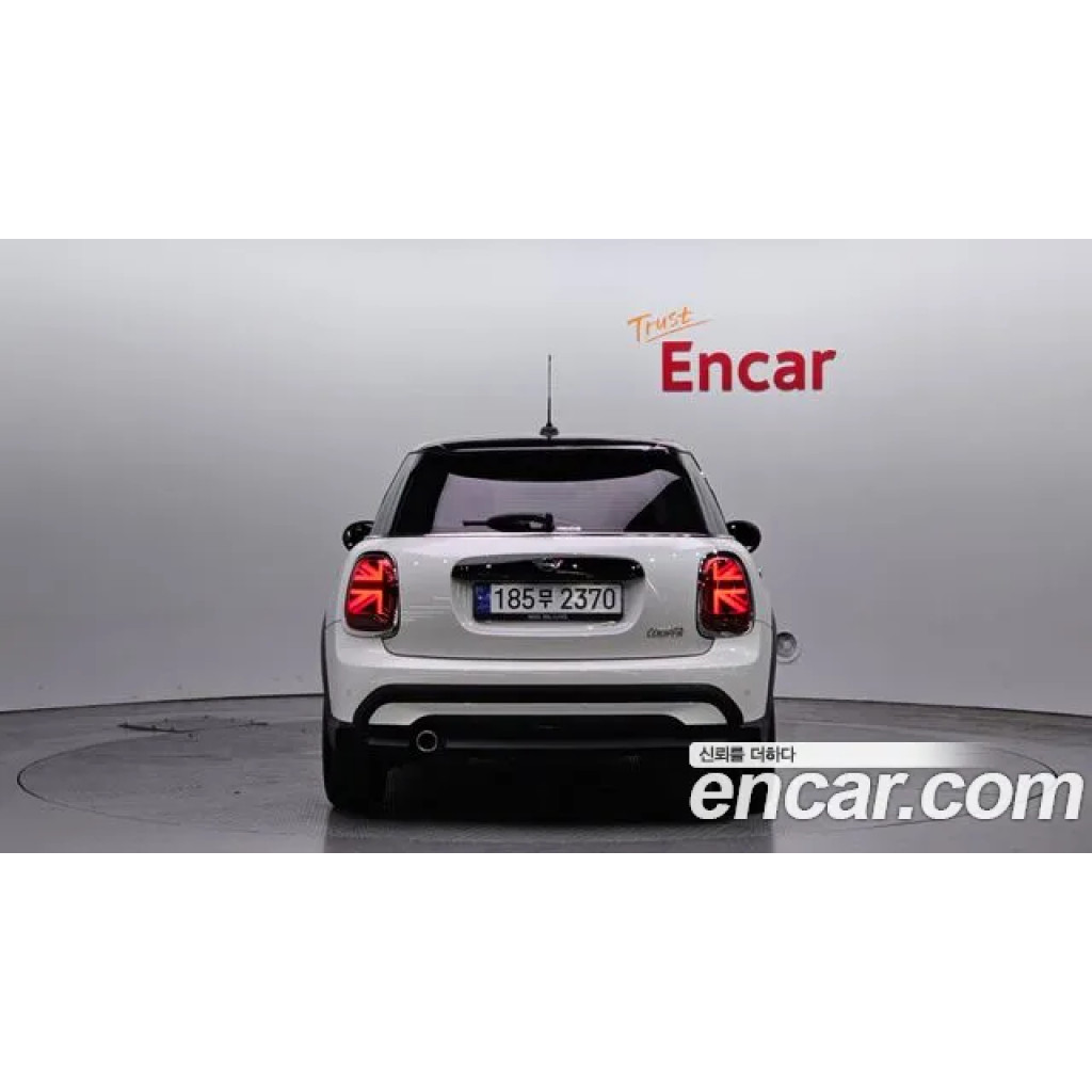 Mini Cooper 2024 г.