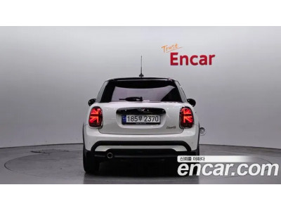 Mini Cooper 2024 г.