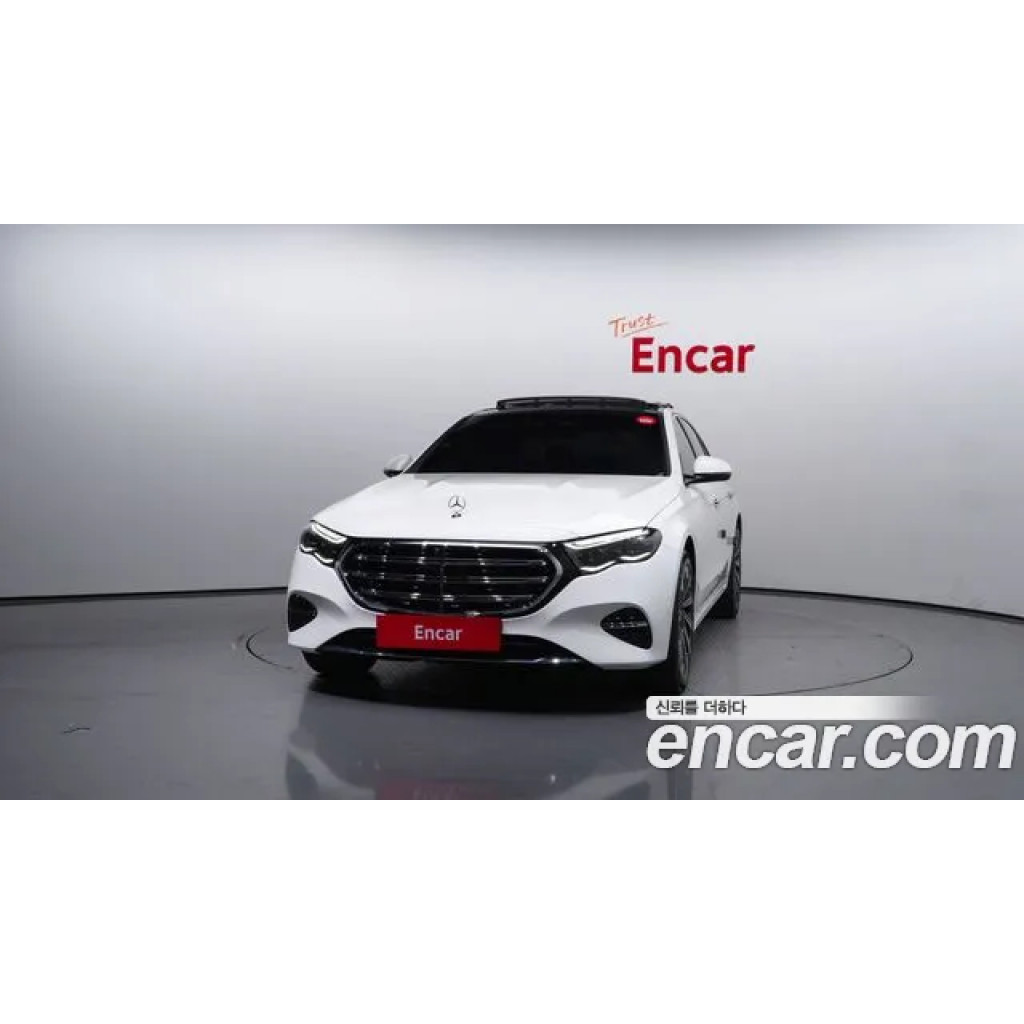 Mercedes Benz E-Class 2024 г.
