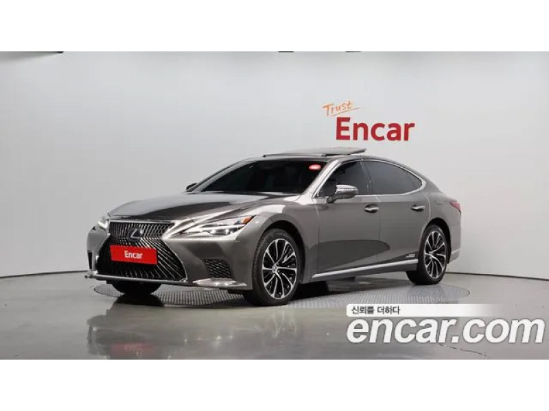 Lexus LS 2022 г.