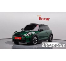 Mini Cooper 2023 г.