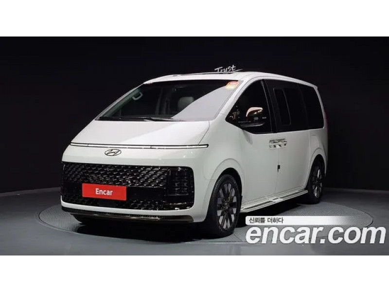 Hyundai Staria 2023 г.