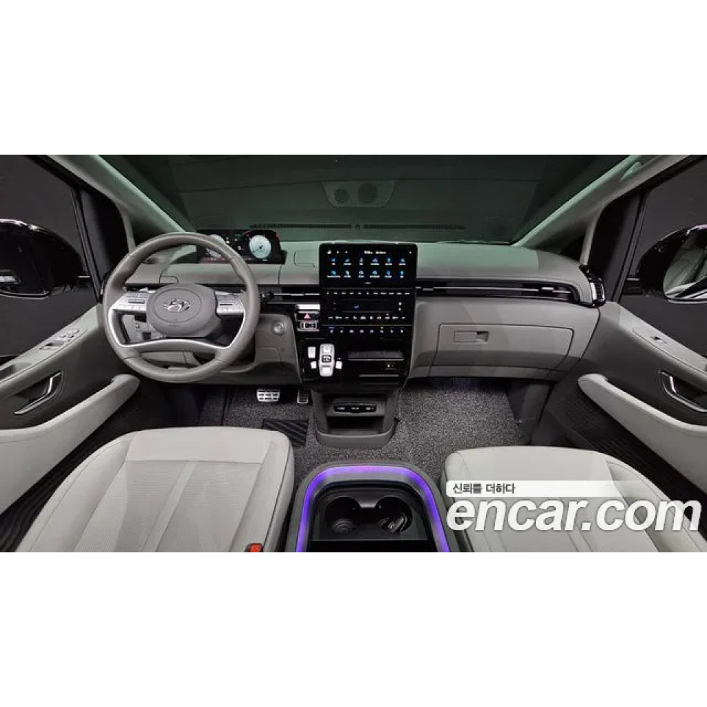 Hyundai Staria 2023 г.