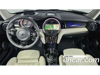 Mini Cooper 2020 г.