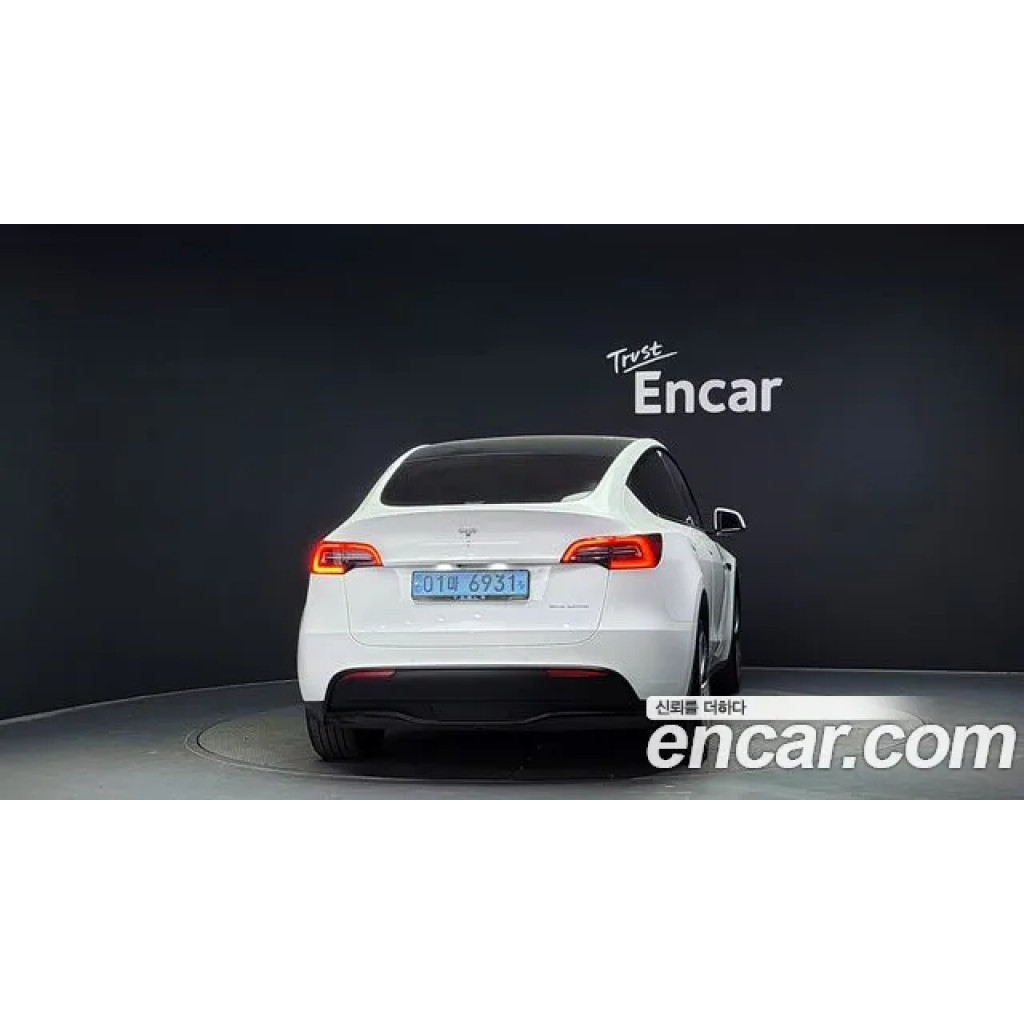 Tesla Model Y 2022 г.