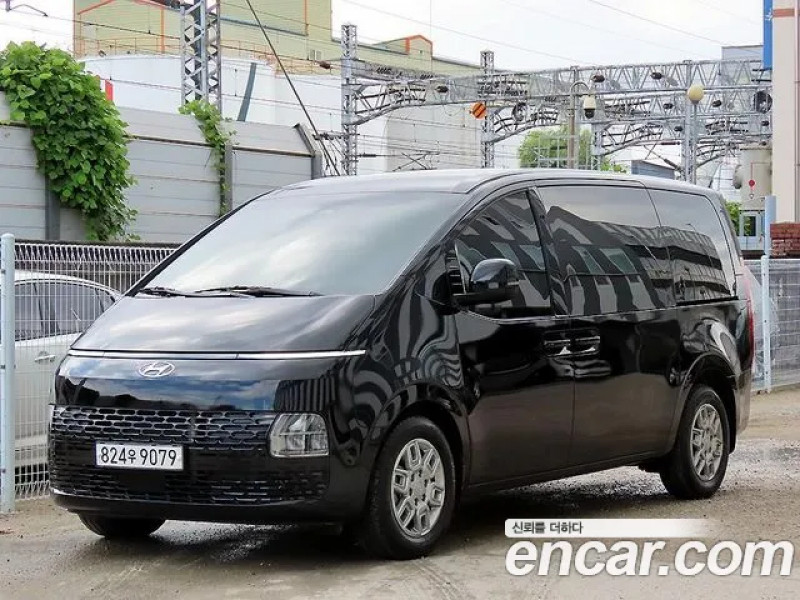 Hyundai Staria 2023 г.
