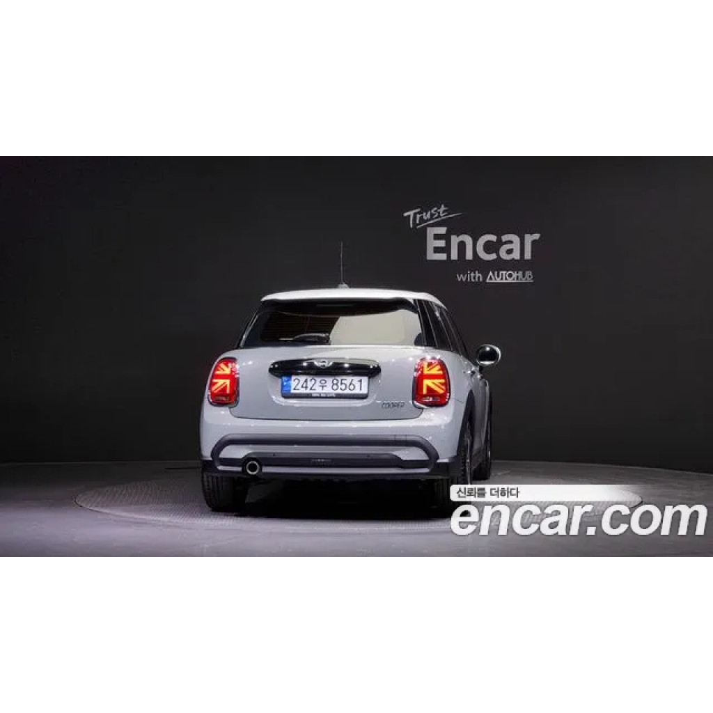 Mini Cooper 2023 г.