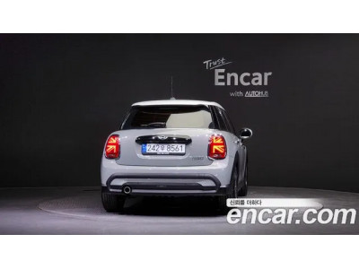 Mini Cooper 2023 г.