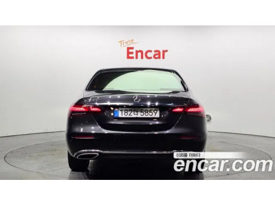 Mercedes Benz E-Class 2021 г.