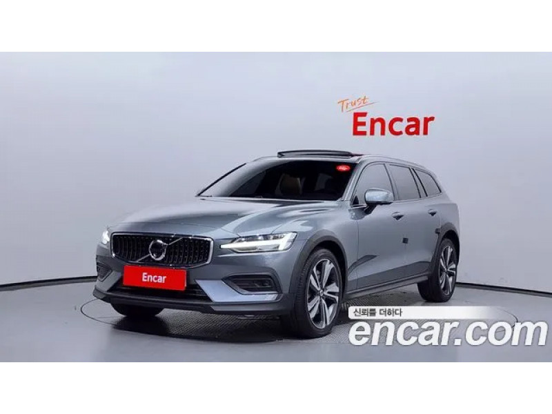Volvo V60 2021 г.
