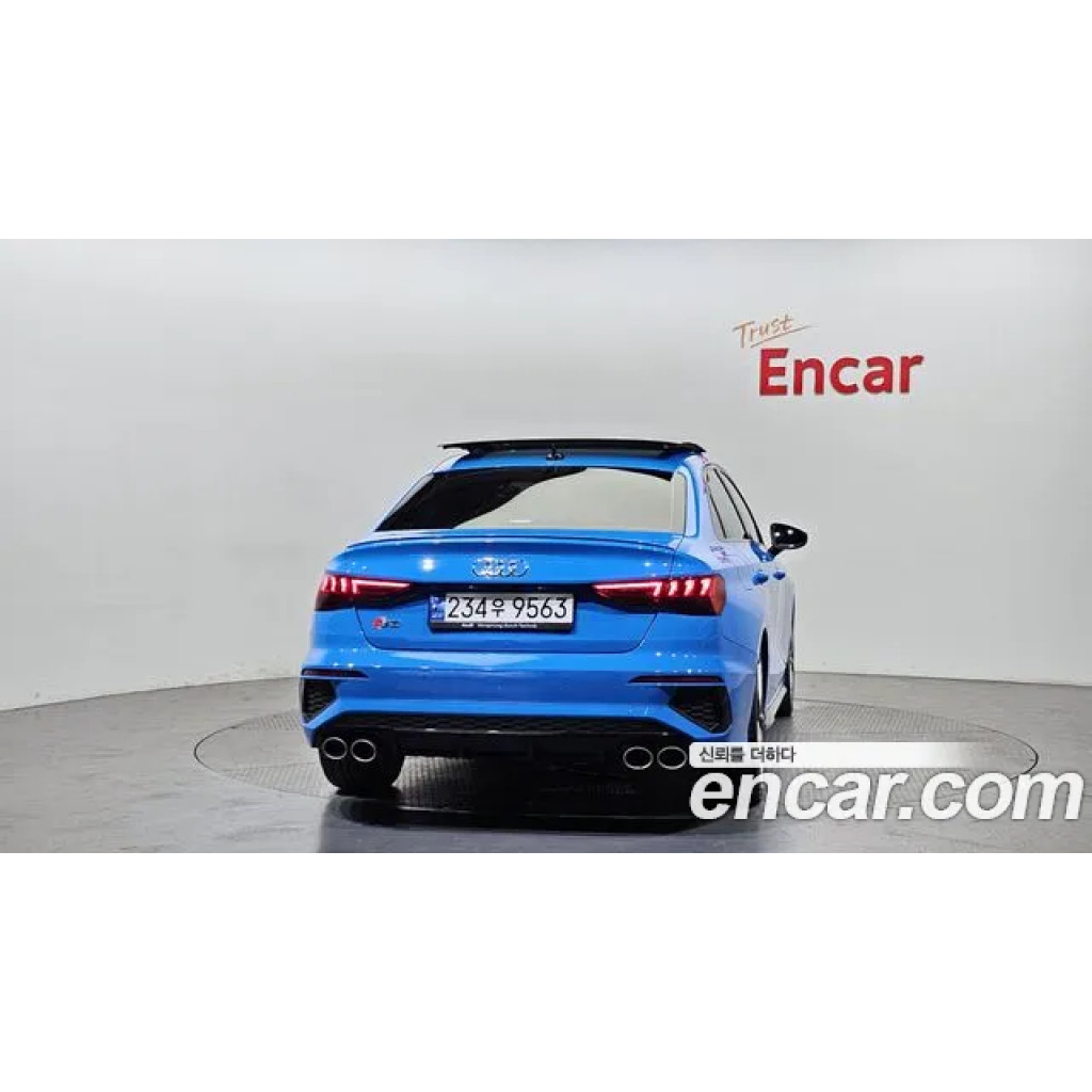 Audi S3 2023 г.