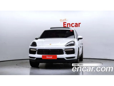 Porsche Cayenne 2022 г.