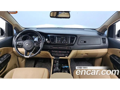 KIA Carnival 2020 г.