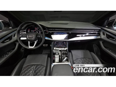Audi Q8 2023 г.