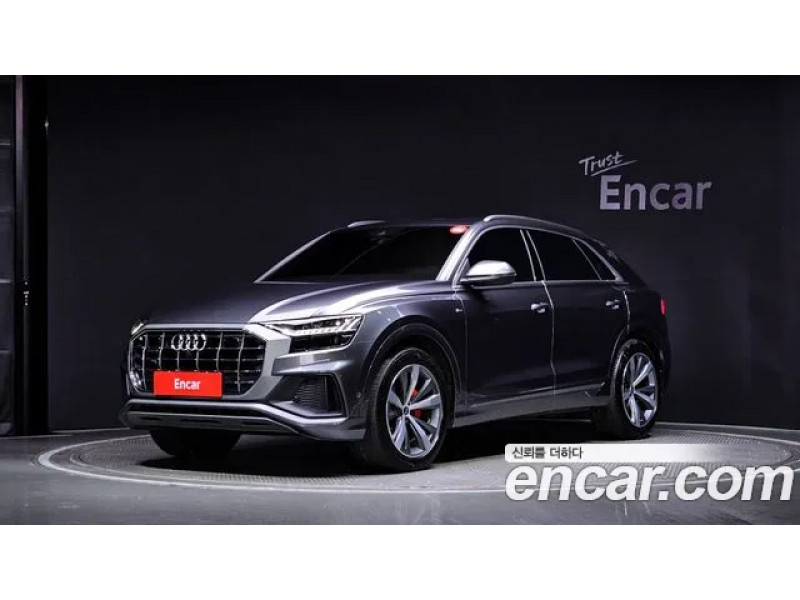 Audi Q8 2022 г.