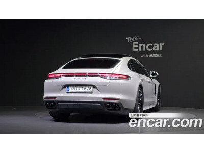 Porsche Panamera 2023 г.