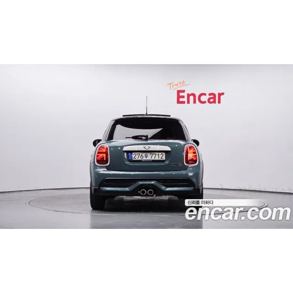 Mini Cooper 2023 г.