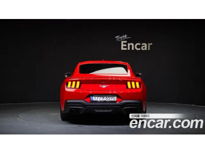 Ford Mustang 2024 г.