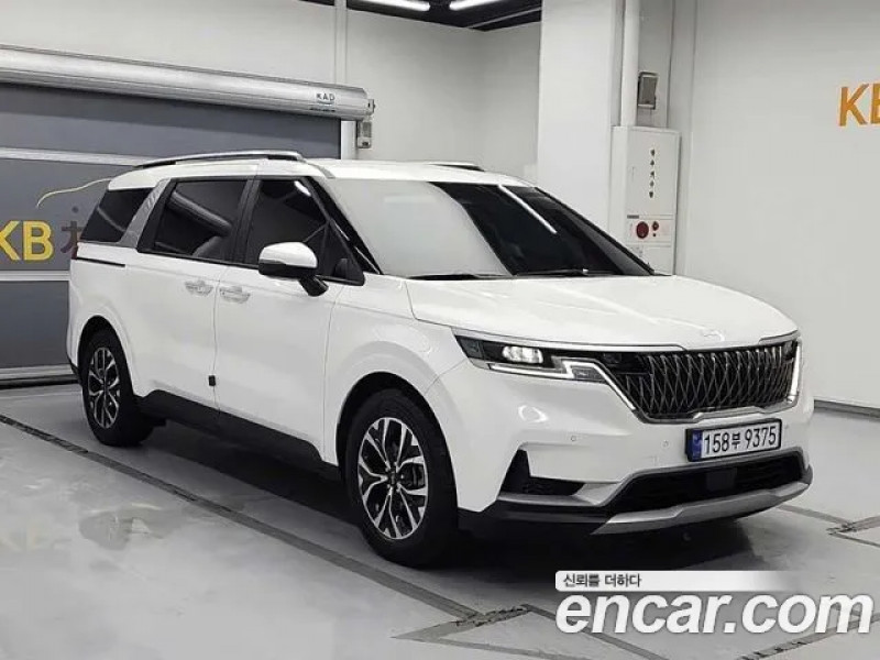 KIA Carnival 2023 г.
