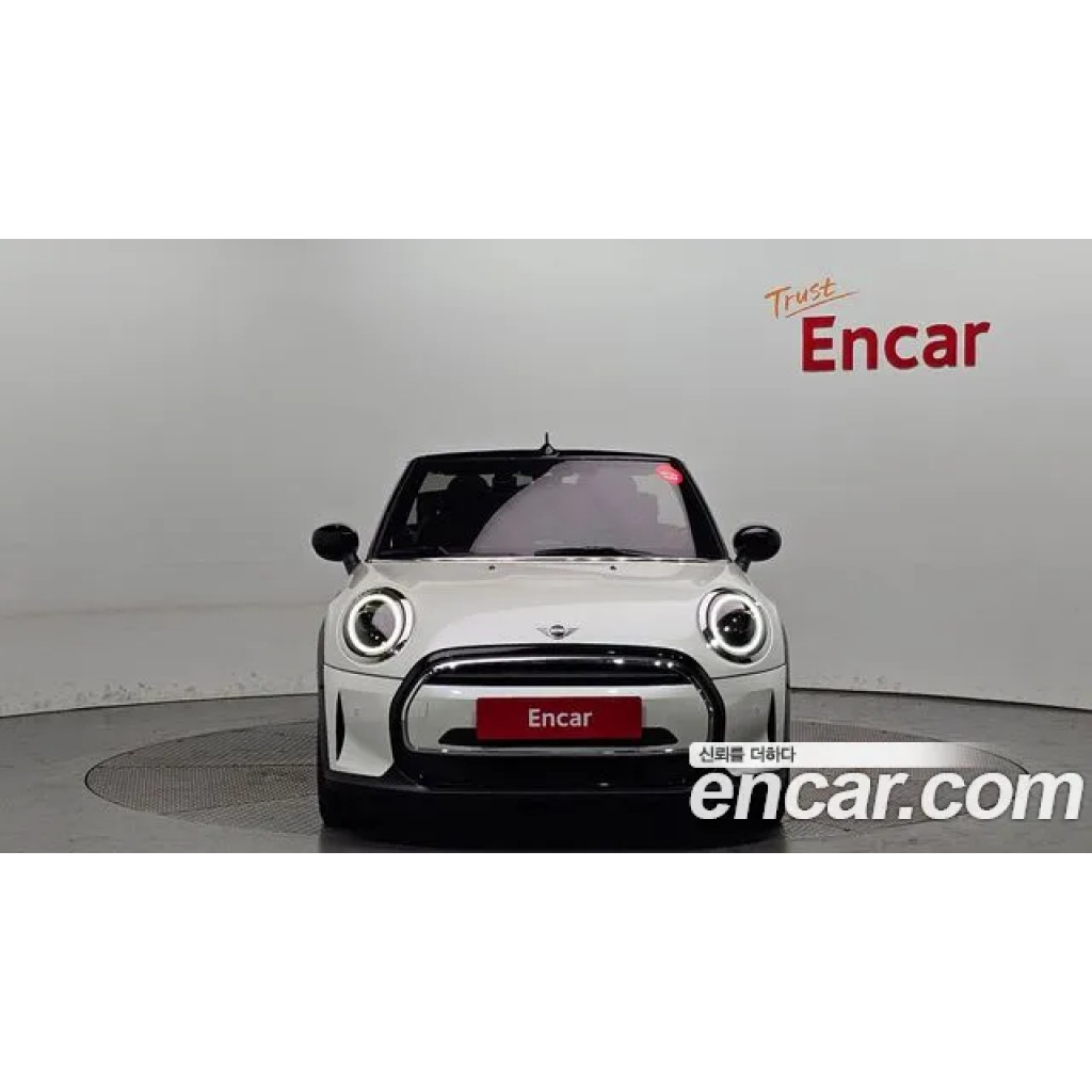 Mini Cooper Convertible 2024 г.
