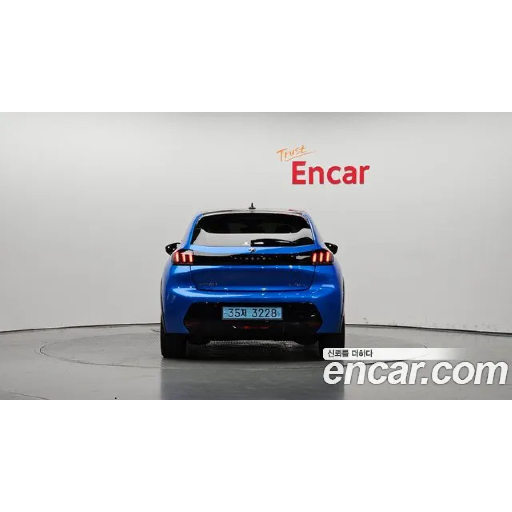 Peugeot 208 2021 г.