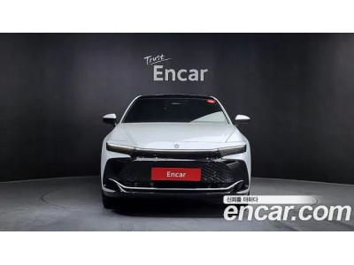 Toyota Crown 2023 г.