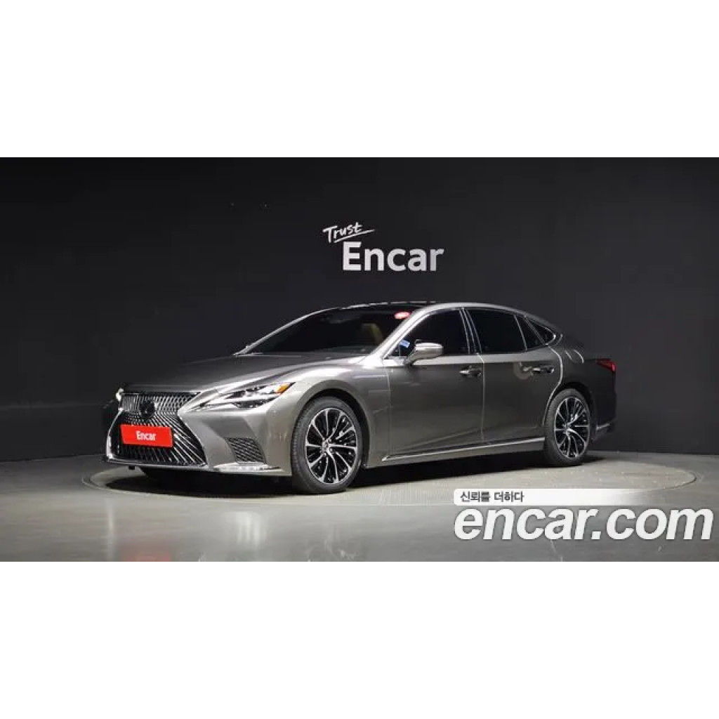 Lexus LS 2022 г.