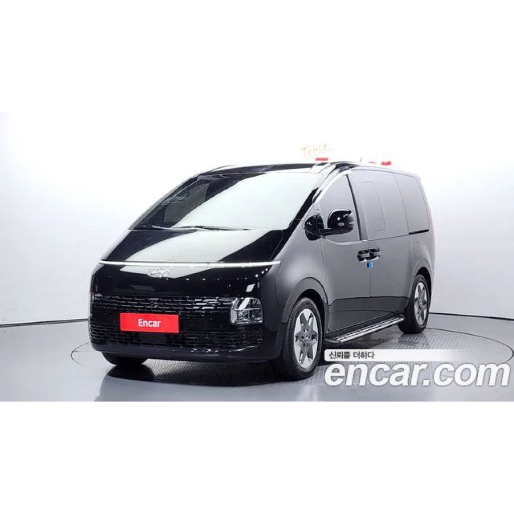 Hyundai Staria 2024 г.