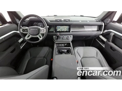Land Rover Defender 2023 г.