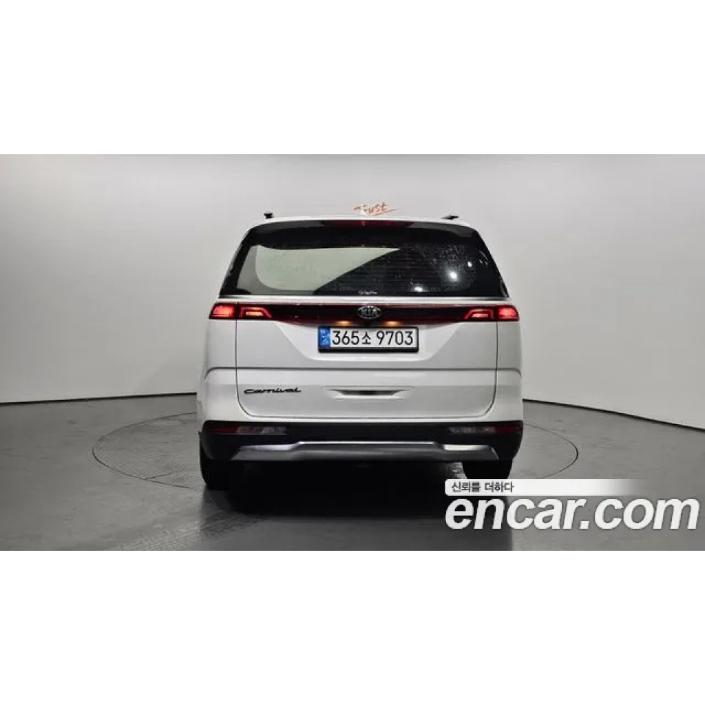 KIA Carnival 2021 г.