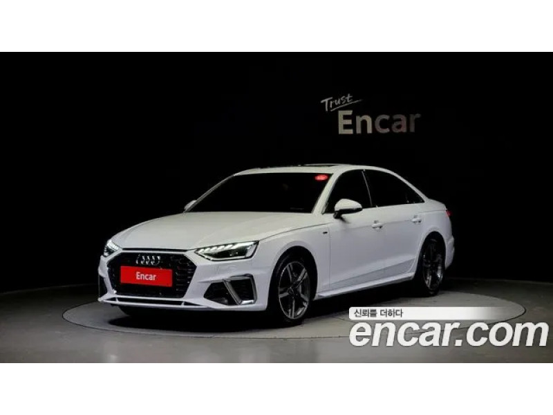 Audi A4 2022 г.