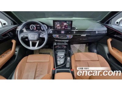 Audi A4 2022 г.