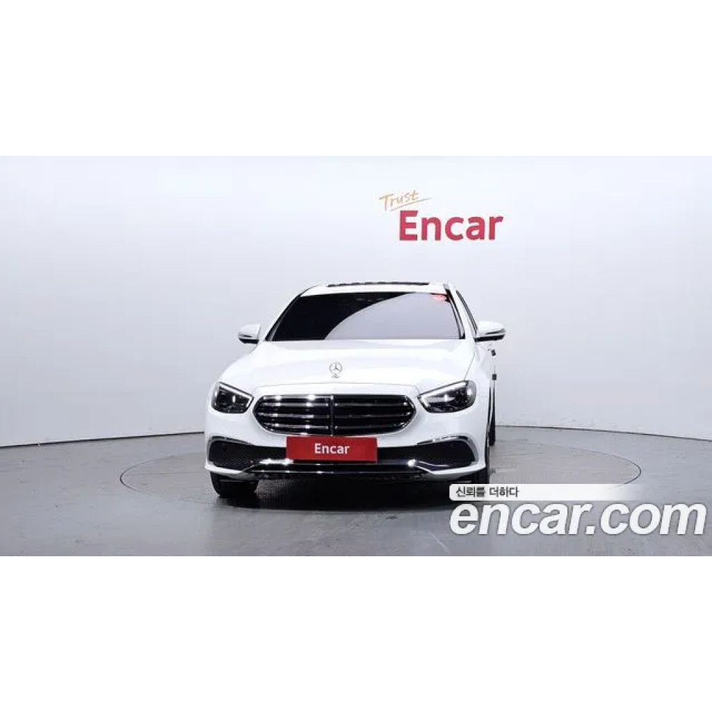 Mercedes Benz E-Class 2023 г.