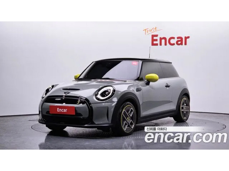 Mini Cooper 2023 г.
