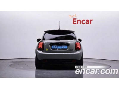 Mini Cooper 2023 г.