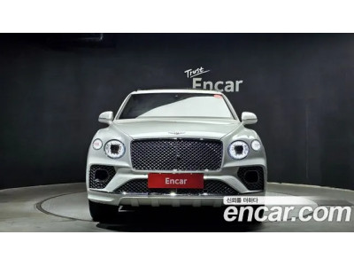Bentley Bentayga 2022 г.