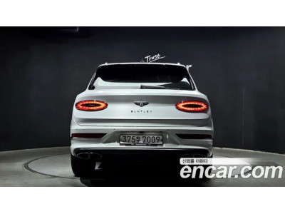 Bentley Bentayga 2022 г.