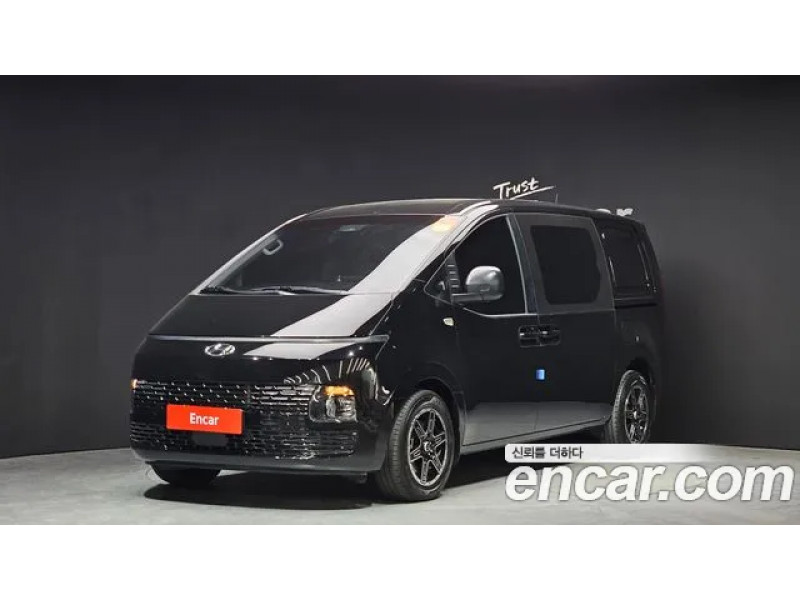 Hyundai Staria 2023 г.