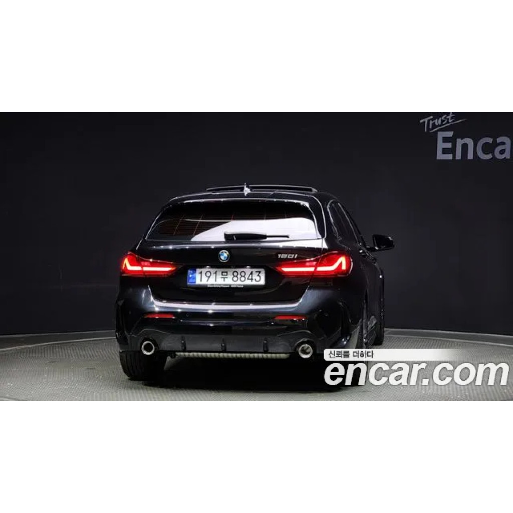 BMW 1 Series 2023 г.